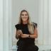 Ana-Maria Achim ist strategisch in den Bereichen Kommunikation, (Digitale-) PR, Social Media Management und Werbung tätig. Sie erstellt für ihre Kunden Strategien für einen optimal funktionierenden Kommunikationsmix in den Unternehmen. Auch beim Finden und Erstellen des Unternehmens-Charakters durch Botschaften und Auftritte ist Ana-Maria federführend dabei. Sie schätzt den Umgang mit kreativen Köpfen und deren Inputs und liebt vor allem selbst Impulse zu setzen, um damit einen Mehrwert zu erzeugen. Ihr Ziel ist es, zu zeigen, dass sich Unternehmen mit einer Farbpalette an zur Verfügung stehender Mittel und Ressourcen ungeahnt entfalten können. Dies gilt auch für Texte und Botschaften auf diversen (digitalen) Plattformen.
