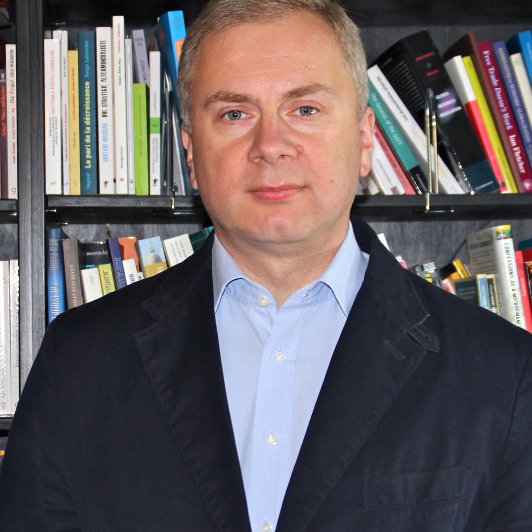 Dr. Werner Raza