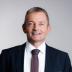 Marcus Grausam ist CEO & CTO bei A1 Österreich. Seit Oktober 2017 CEO von A1 Österreich. Bereits seit 2012 ist Marcus Grausam zudem Technikvorstand (CTO) von A1. In dieser Funktion stellt er die technologischen Weichen für die Zukunft Österreichs. Dazu gehört der Ausbau des Glasfasernetzes ebenso wie die Einführung neuester Technologien wie 4G, 5G oder Vectoring. Marcus Grausam studierte Maschinenbau an der TU Wien, wo er auch einige Jahre als wissenschaftlicher Mitarbeiter tätig war.